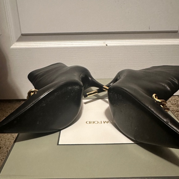 Tom Ford 105MM Chain Leather Ankle Boots, Size 8 - Picture 4 of 6